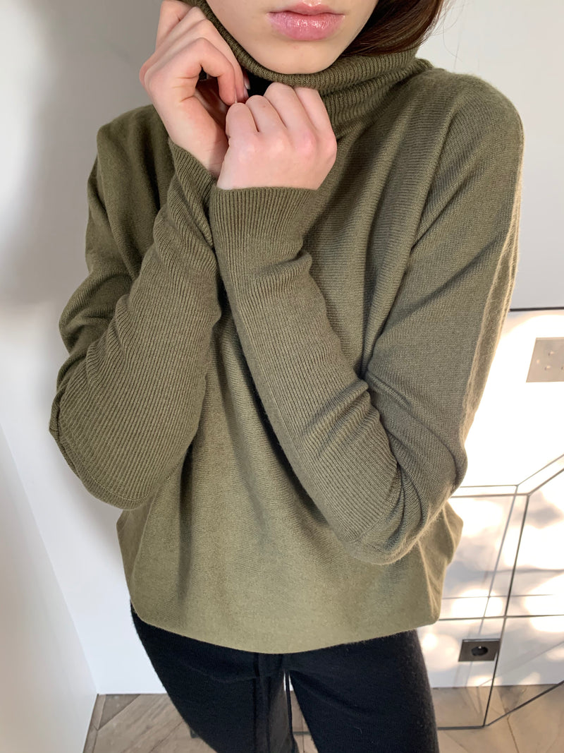 JANE turtleneck sweater-dress moss
